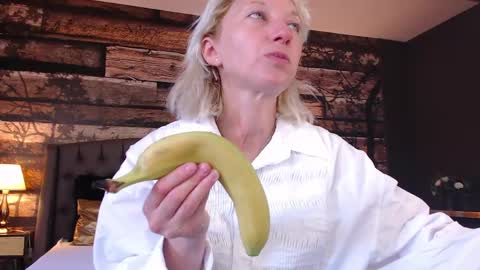 Natalie online show from May 18, 2026, 9:15 am