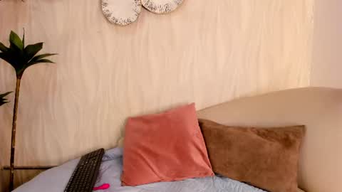 Snapshot of natalie_fox__ chatting on July 6, 2026, 11:29 am Naty online show from July 6, 2026, 11:29 am