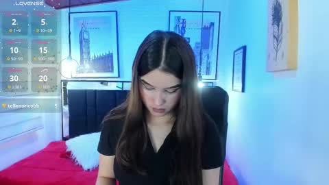 natalie  online show from September 12, 2025, 7:47 pm