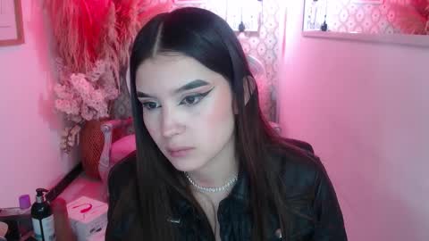 natalie  online show from November 8, 2025, 8:07 pm