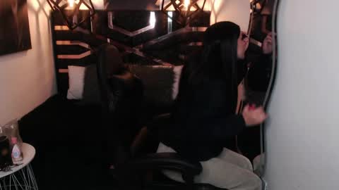 natalie  online show from April 8, 2026, 8:20 pm