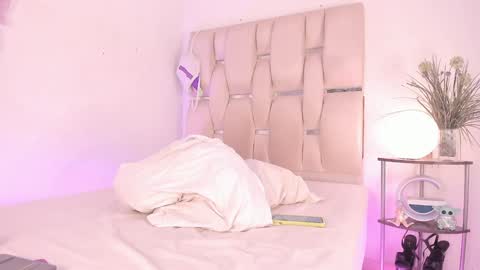  Natalie   online show from December 18, 2024, 2:17 pm