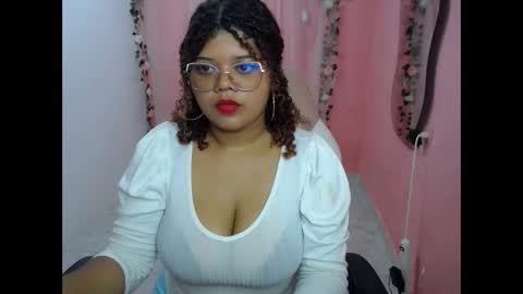 natalie_tits1 online show from October 4, 2025, 3:43 pm