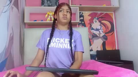 natalieevansx online show from December 18, 2024, 1:12 pm