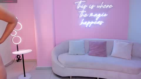 Natalie Lewis online show from February 25, 2026, 12:37 pm