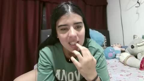 nataly_2908 online show from April 13, 2026, 3:23 am