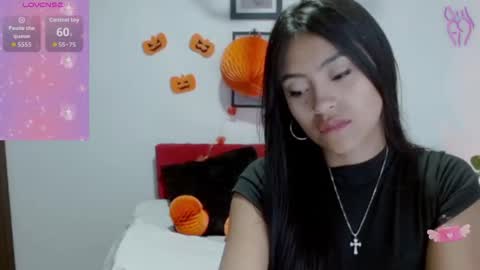 Nataly Escobar online show from October 10, 2025, 12:48 pm