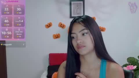 Nataly Escobar online show from October 24, 2025, 1:18 pm