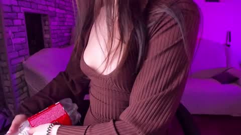 Nataly online show from March 10, 2025, 4:57 pm