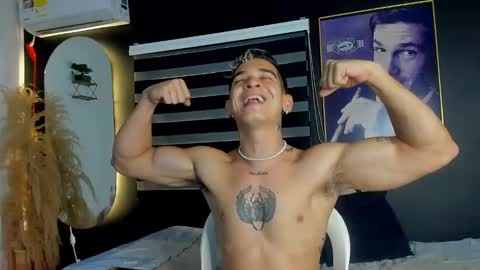 natan_77 online show from February 13, 2025, 1:59 pm