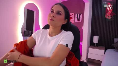 natasha online show from October 20, 2025, 2:06 pm