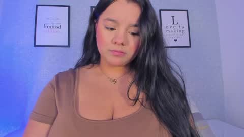  Natasha  online show from May 18, 2026, 11:38 am