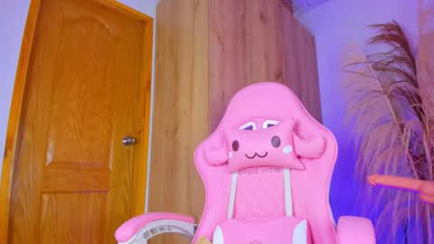 Snapshot of natasha_hartaman chatting on December 3, 2024, 11:02 pm online show from December 3, 2024, 11:02 pm