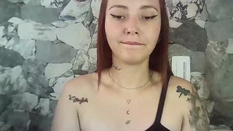 natalia online show from December 4, 2024, 7:45 pm