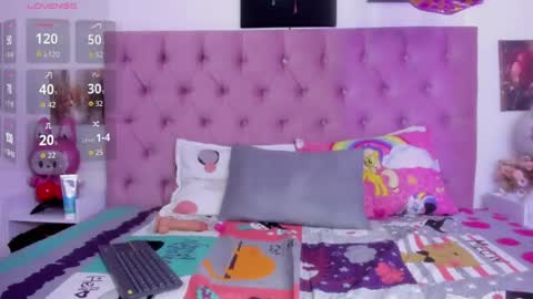 natasha_wishx online show from May 15, 2026, 9:00 pm