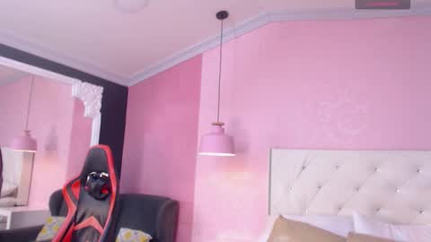 natashabrinkley online show from September 30, 2025, 3:00 am