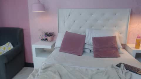 natashabrinkley online show from October 6, 2025, 2:42 am