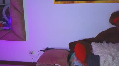 Natasha online show from April 18, 2026, 3:54 am