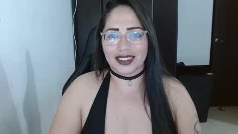 Natasha Smithe  online show from November 9, 2025, 8:29 pm