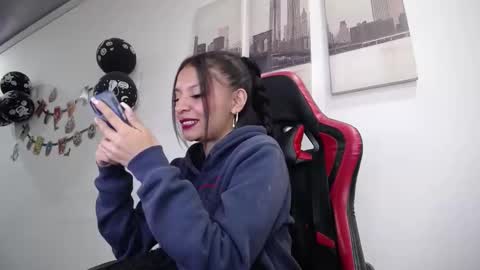 Snapshot of natashax_hot chatting on October 21, 2025, 4:08 pm Natashax  online show from October 21, 2025, 4:08 pm