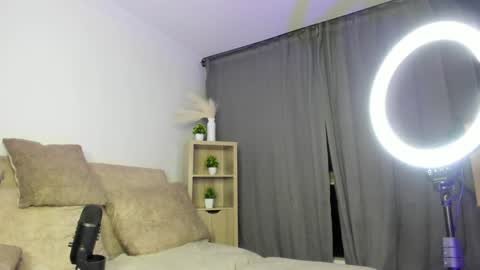 Natasha Independent model online show from January 11, 2025, 5:20 am