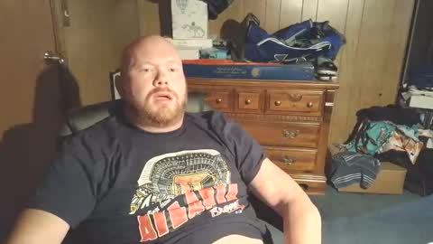 Snapshot of nate_b99 chatting on May 19, 2026, 1:56 am Nate online show from May 19, 2026, 1:56 am