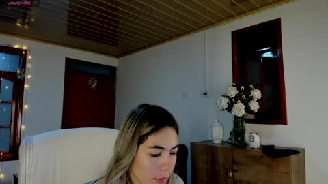Snapshot of nathaaly_sky chatting on January 20, 2025, 10:29 am nathaly sky online show from January 20, 2025, 10:29 am