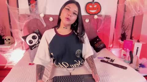 Snapshot of nathalia_stone chatting on October 4, 2025, 6:17 pm nathalia_stone online show from October 4, 2025, 6:17 pm