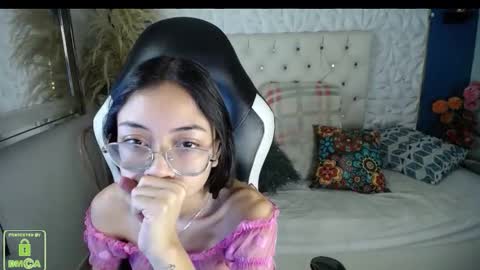 nathaliasweet_1_ online show from December 5, 2025, 2:03 pm