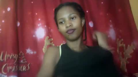 nathalie004 online show from September 18, 2025, 5:09 am