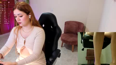 Snapshot of nathalie_29 chatting on November 27, 2025, 11:23 am NATHALIE online show from November 27, 2025, 11:23 am