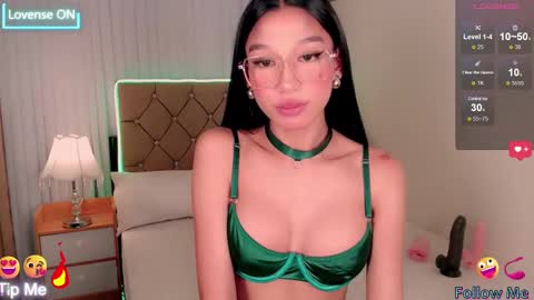   please follow me guyss online show from February 22, 2025, 9:23 am