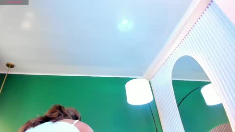 nathalie rossel online show from April 18, 2026, 7:07 pm