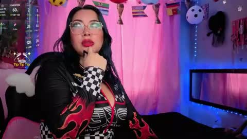 Snapshot of nathalie_zanettii chatting on July 2, 2026, 6:25 pm Nathalie online show from July 2, 2026, 6:25 pm