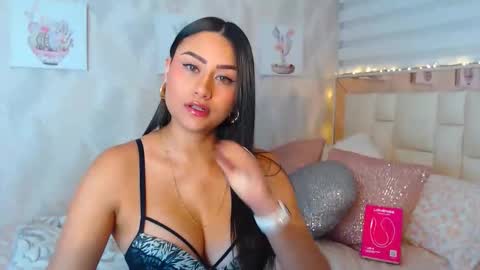 Nathalie Rose online show from April 9, 2026, 9:47 am