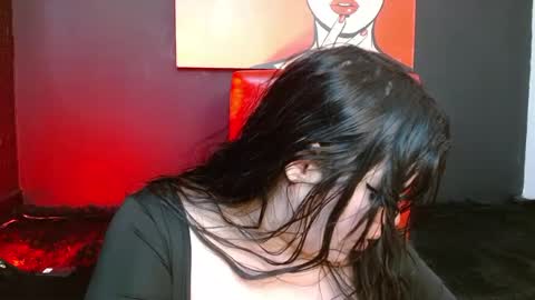   online show from September 29, 2025, 1:38 pm