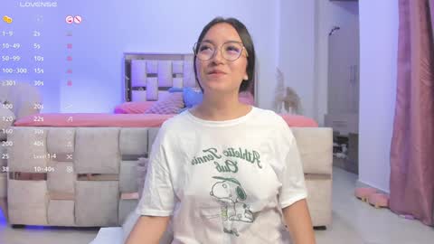 Snapshot of nathaly_star04 chatting on December 11, 2024, 8:26 am online show from December 11, 2024, 8:26 am