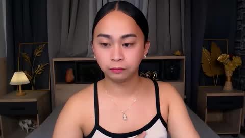 SWEET NATHALYA online show from September 19, 2025, 11:49 pm