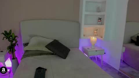 NATHALY  online show from June 5, 2026, 10:54 am