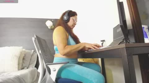 nathalyrae41 online show from July 3, 2026, 2:45 pm
