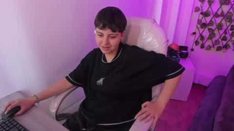 nathalyy_ds online show from March 4, 2026, 7:20 pm