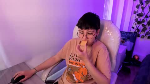 nathalyy_ds online show from March 17, 2026, 8:12 pm