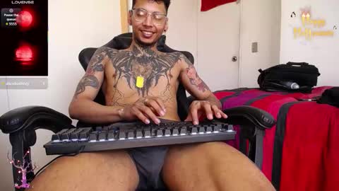 nathan_aress6666 online show from October 22, 2025, 6:18 pm