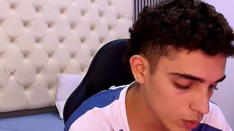 nathan_shimmer online show from April 22, 2026, 9:27 pm