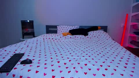 Tisha online show from November 4, 2025, 2:38 pm