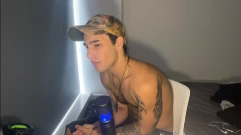 native_boy2 online show from March 30, 2026, 9:38 pm