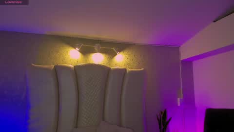 Natalia online show from May 20, 2026, 4:07 am