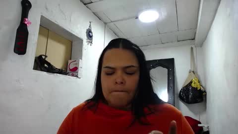 natalia online show from December 2, 2025, 12:49 am