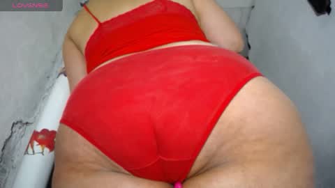 natalia online show from April 18, 2026, 2:26 am