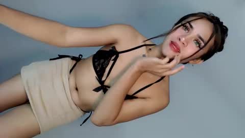 Nathalie smith online show from April 18, 2026, 2:26 am